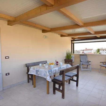 Apartman Relaxing Retreat With Covered Terrace And Pool *